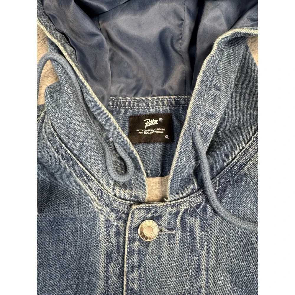 Patta Workwear Denim Jacket Mens XL Light Blue Embossed Logo Pockets Hooded Rare